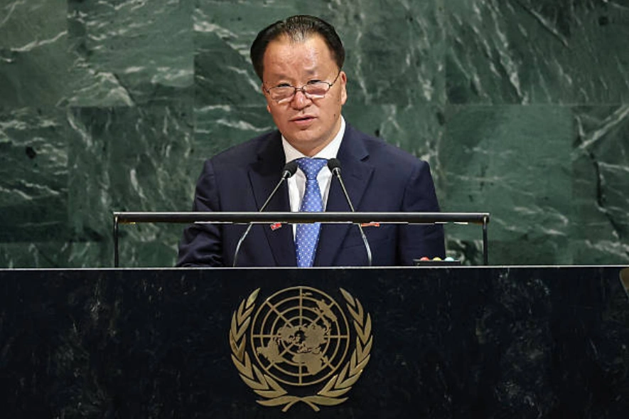 2025 年 9 月 29 日，朝鲜外交部副部长金善京在纽约联合国总部向联合国大会发表讲话。(Photo by ANGELA WEISS / AFP) (Photo by ANGELA WEISS/AFP via Getty Images)
