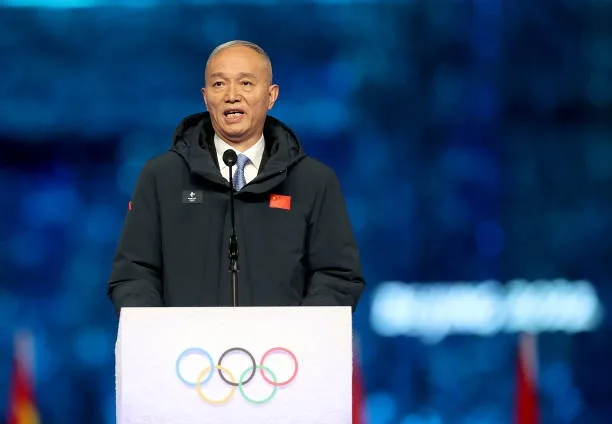 中共國安委副主席蔡奇據報捲入英國間諜案。圖為他於 2022 年 2 月 20 日在冬季奧運會閉幕式上發表演講。（Maja Hitij/Getty Images）