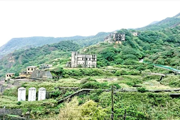 水湳洞十三層遺址，猶如宮崎駿動畫裡的《天空之城》。（王知涵／大紀元）