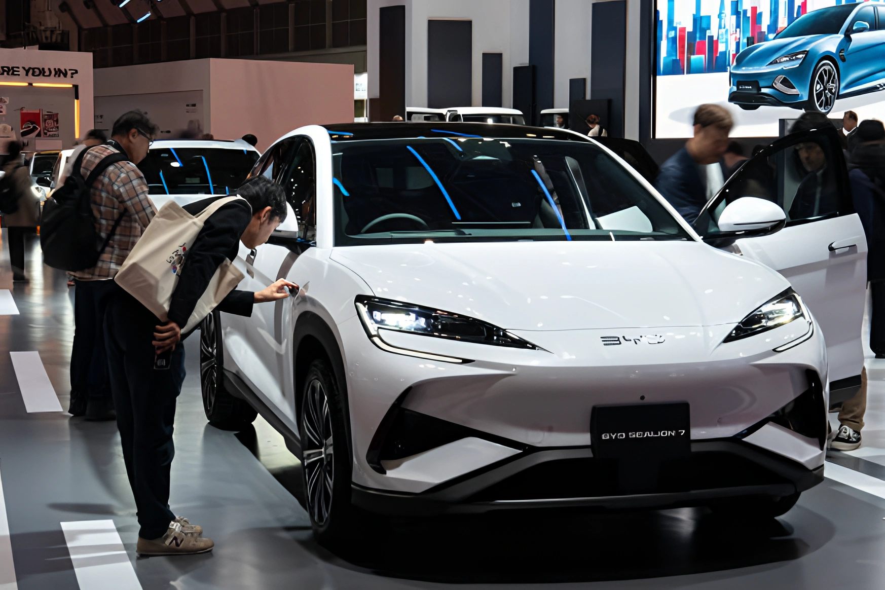 图为比亚迪电动汽车。(Photo by Tomohiro Ohsumi/Getty Images)