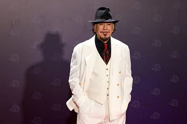 黃秋生2025年11月22日出席第62屆金馬獎頒獎典禮紅毯。（I-Hwa Cheng / AFP via Getty Images）