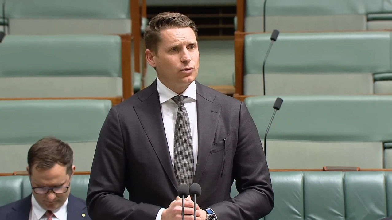 澳州自由党议员安德鲁·哈斯蒂(Andrew Hastie)挑战反对党领袖苏珊·莱伊，争夺自由党党魁之位。（截图取自YouTube/Andrew Hastie MP）