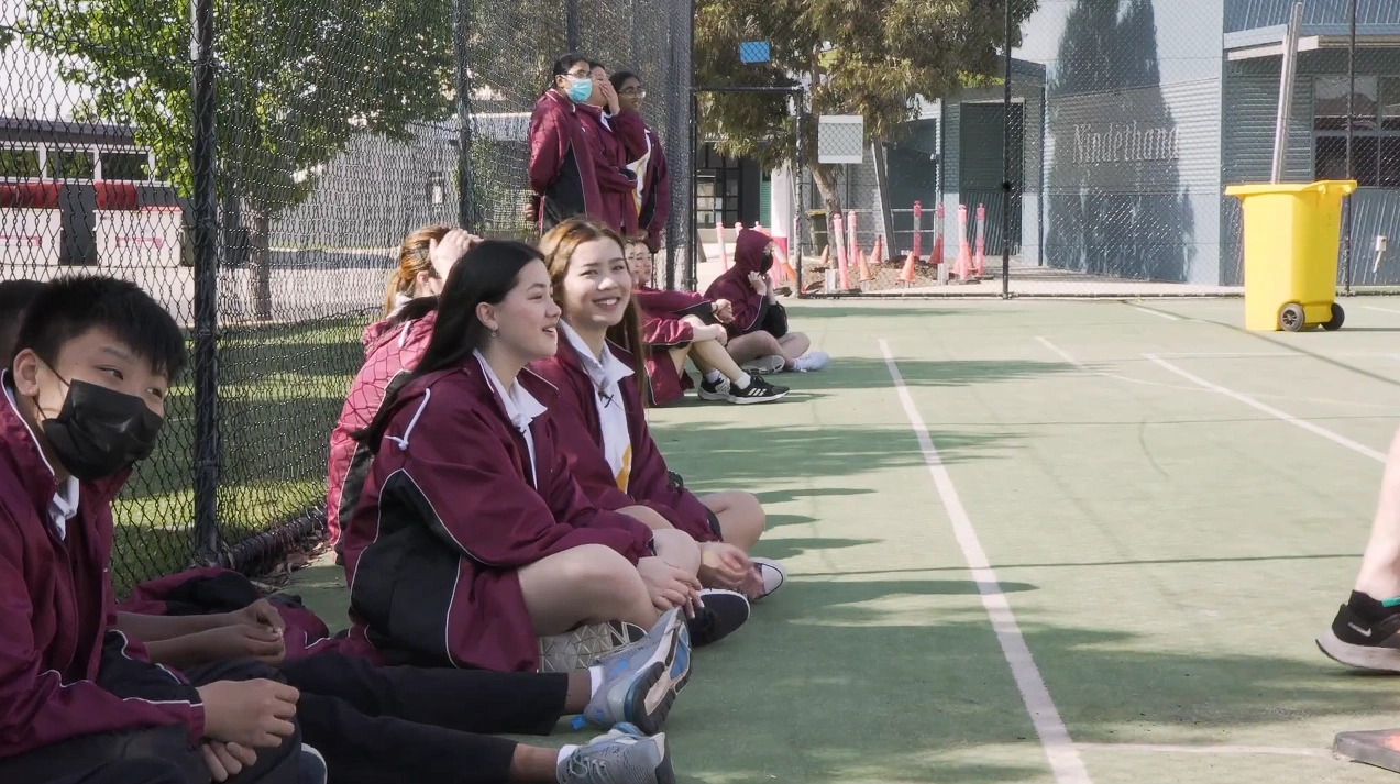 圣奥尔本斯中学的学生。(截图取自YouTube/International School Students Victoria)