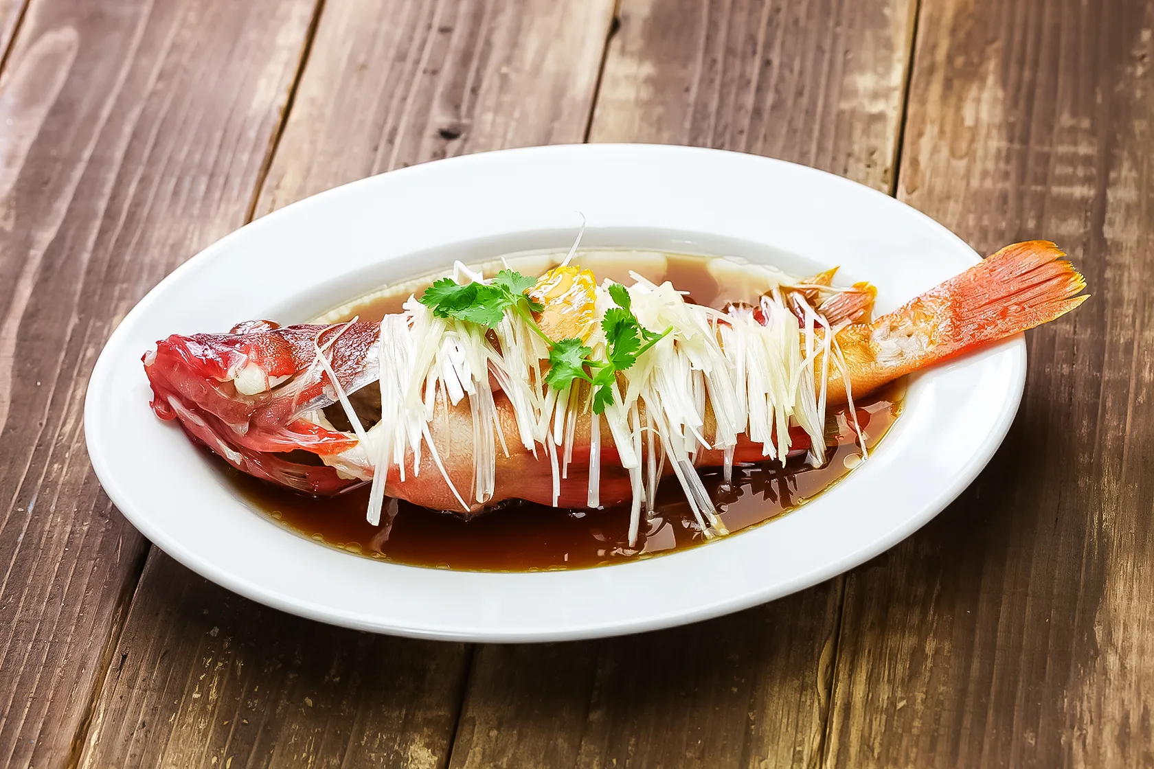 东坡鱼(图片来源：Adobe Stock）