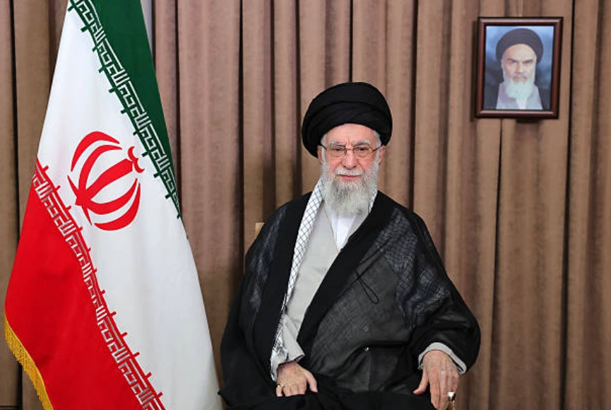 伊朗最高领袖阿里·哈梅内伊已身亡。(Photo by Office of the Supreme Leader of Iran via Getty Images)