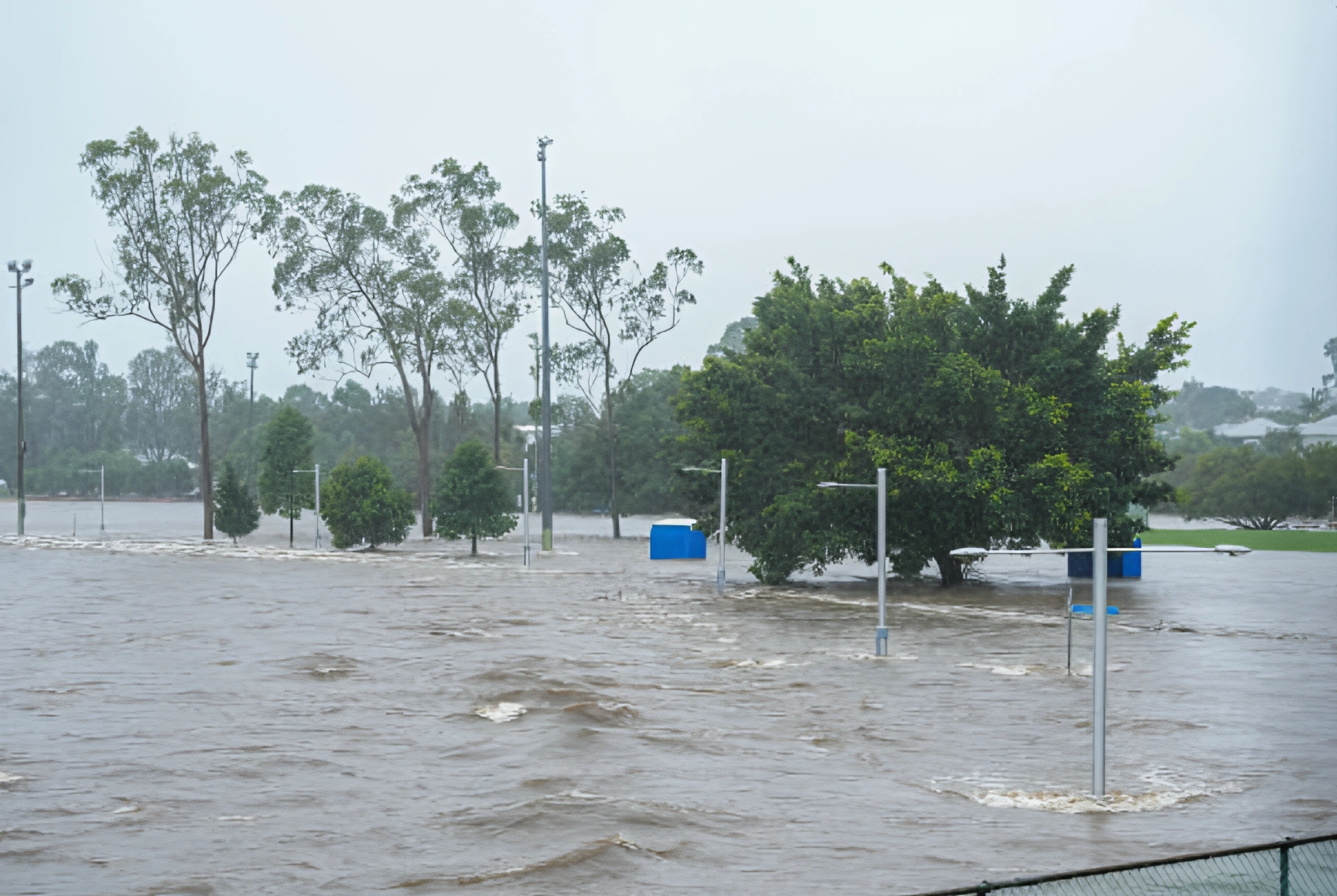 昆州暴雨成灾34人受困巴士中。资料图片 (Photo by Asanka Ratnayake/Getty Images)