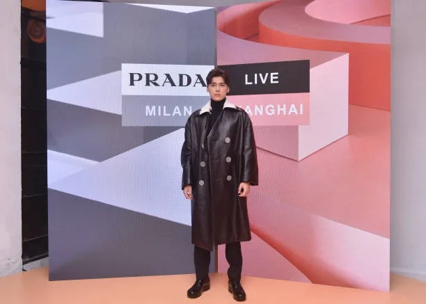 李易峰2021年9月24日在上海出席普拉達（Prada）2022春夏女裝時裝秀。（Zhijian Liu/Getty Images for Prada）