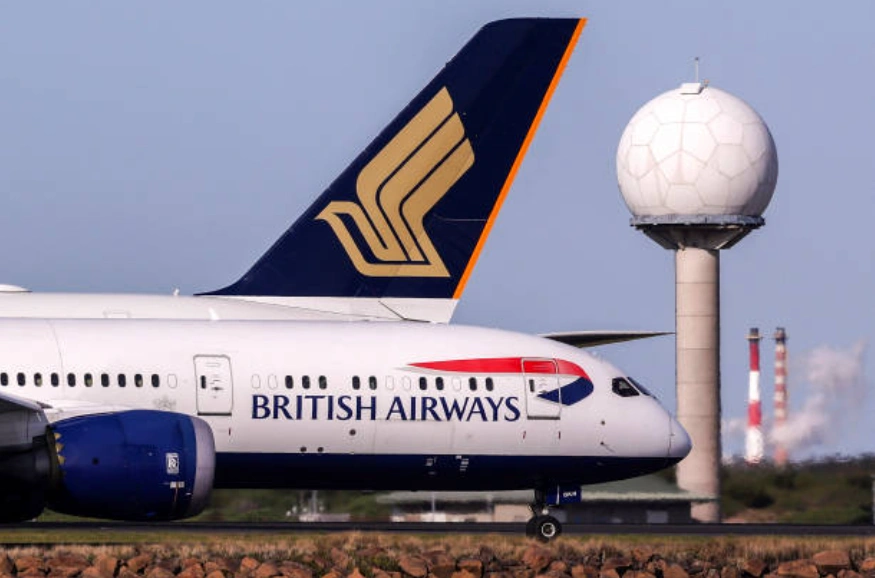 英国航空将重返澳洲。图为英国航空公司波音787梦想客机。 (Photo by DAVID GRAY / AFP) (Photo by DAVID GRAY/AFP via Getty Images)