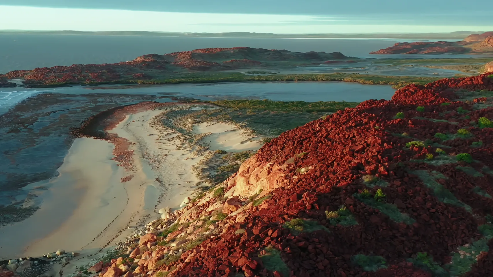 穆魯加岩畫(Source：YouTube/Murujuga Aboriginal Corporation）