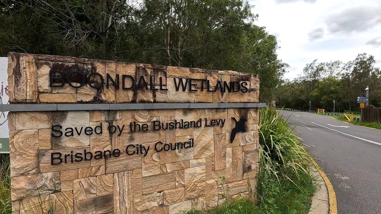 布里斯班：邦德尔湿地（Boondall Wetlands）。 (Source：YouTube/Scenic Australia Library)