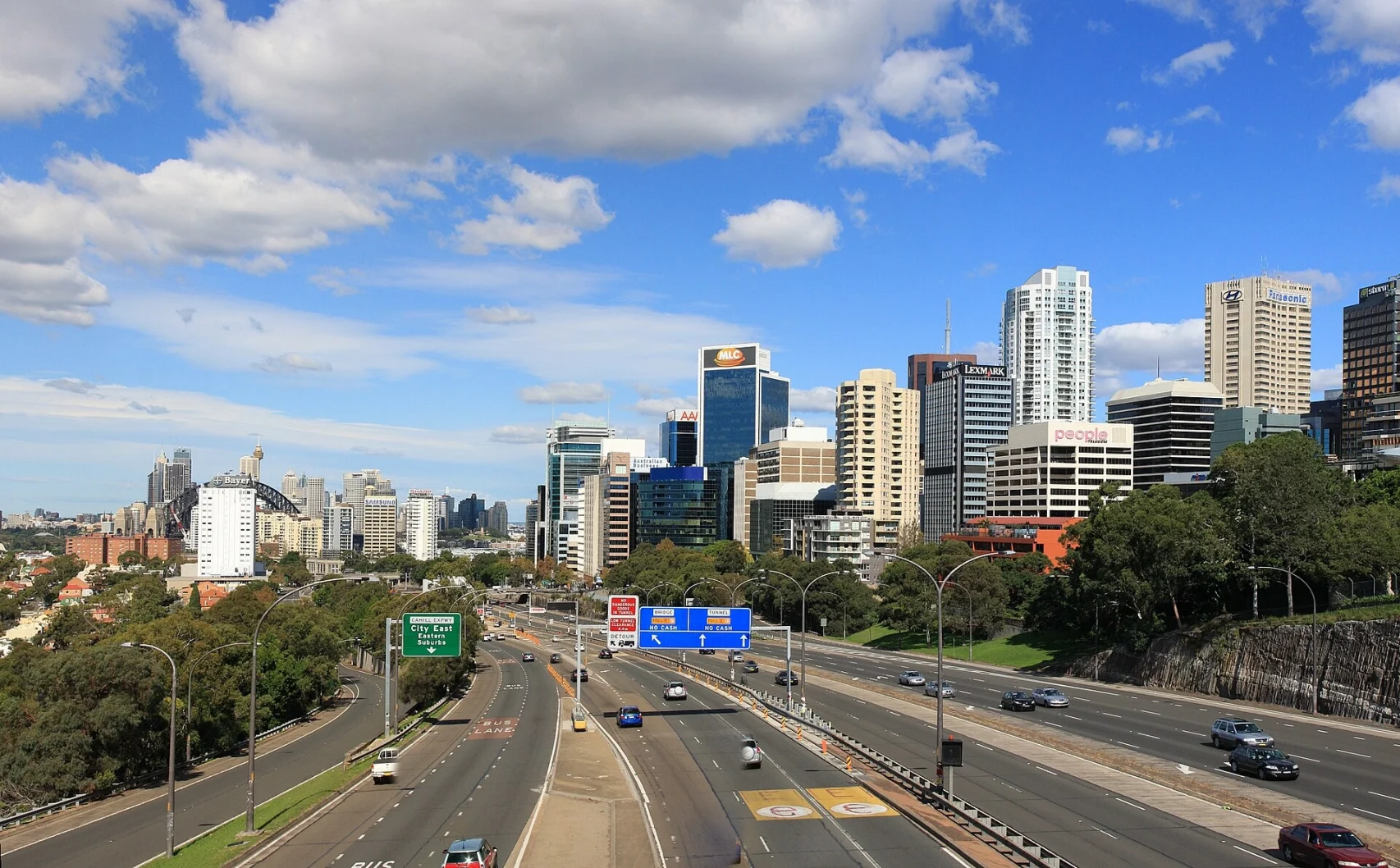 沃林加高速公路（Warringah Freeway）。（圖取自維基共享資源；作者Adam.JWC，CC BY-SA 2.5）