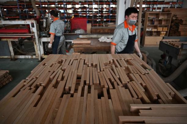 江蘇省鎮江市的一家家具工廠。（HECTOR RETAMAL/AFP via Getty Images）