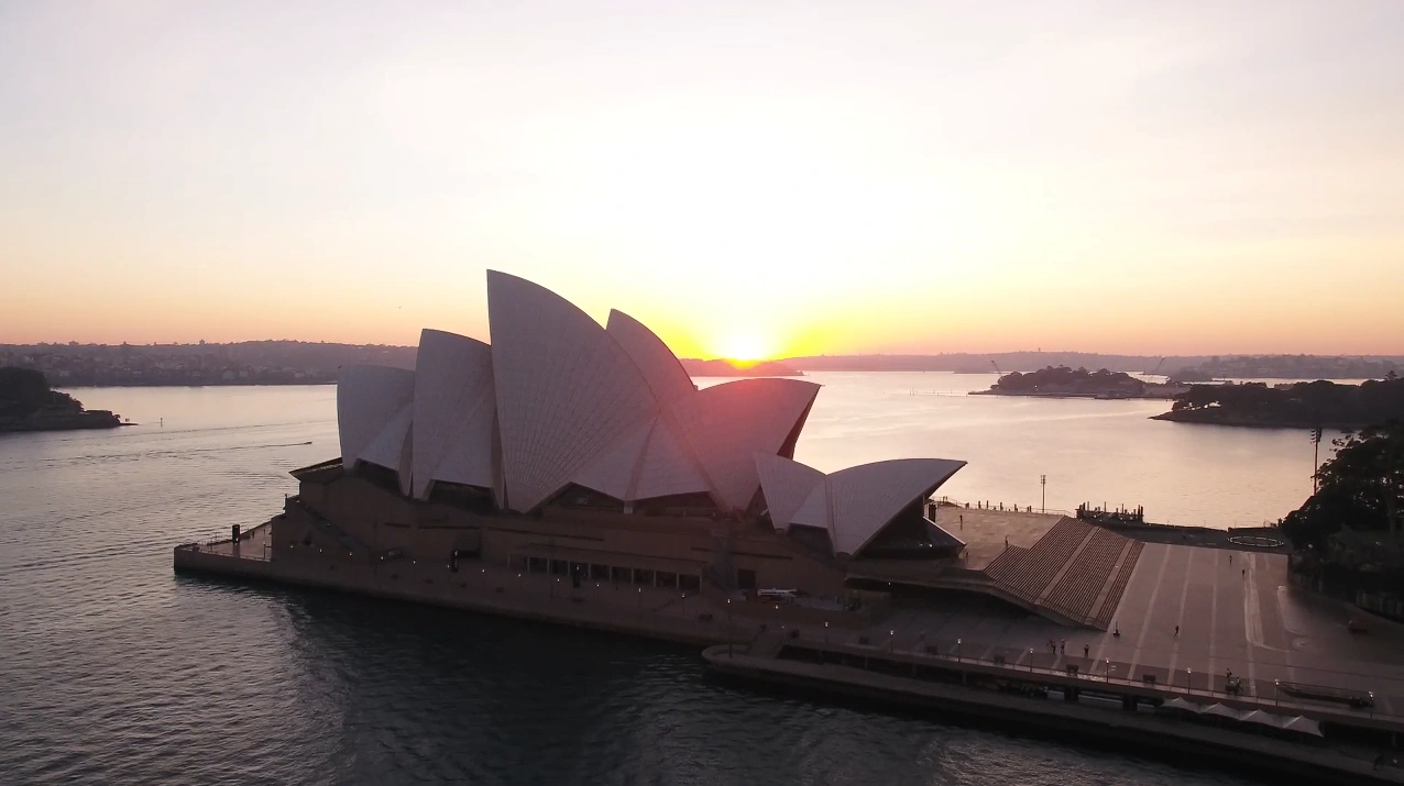 悉尼歌劇院日出（Source：YouTube/Sydney Opera House）