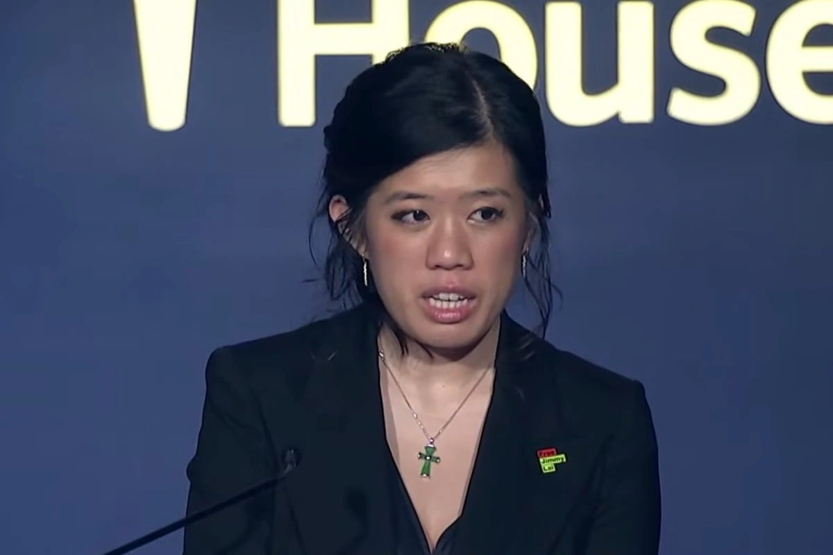 美国人权及民主研究智库「自由之家」颁发年度大奖「自由奖」（Freedom Award），予在狱中的壹传媒创办人黎智英。其女儿黎采到美国出席颁奖礼代领奖项。（自由之家YouTube截图）