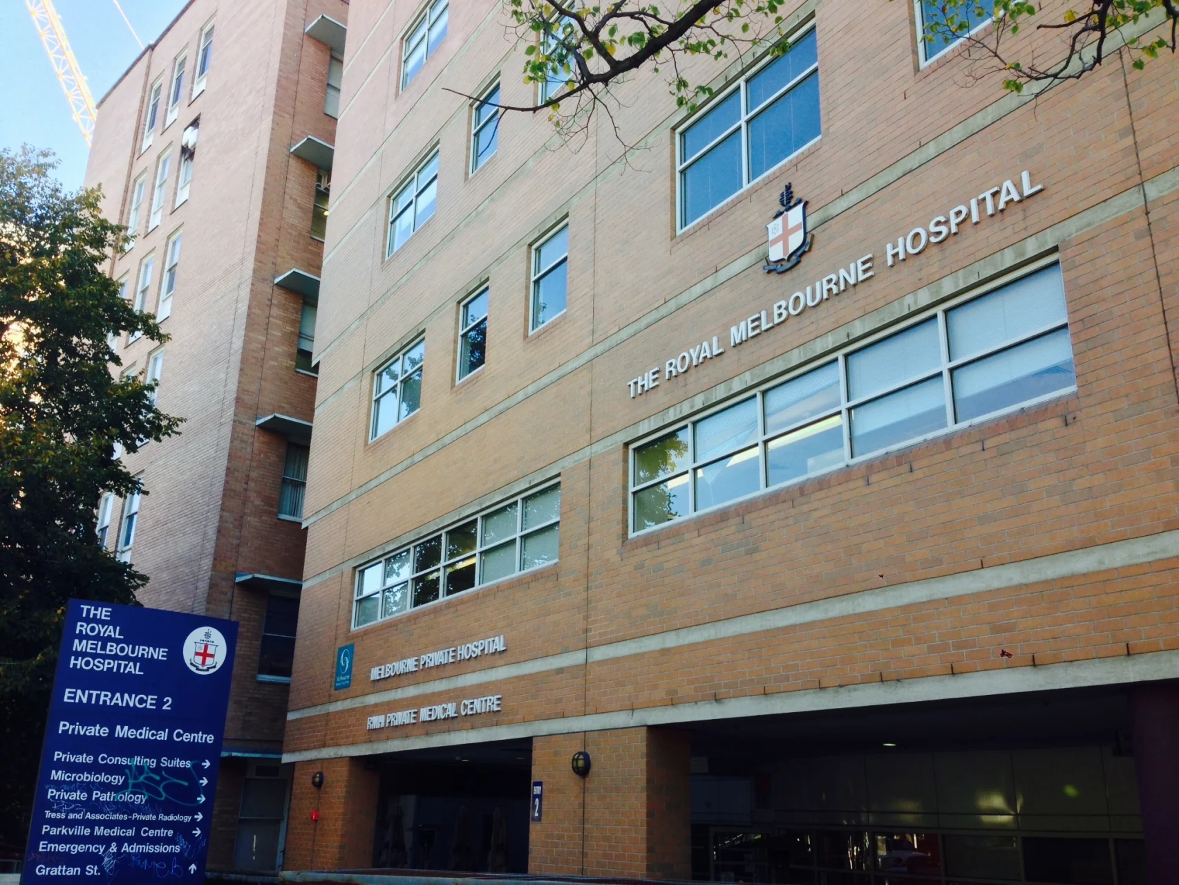 圖為皇家墨爾本醫院（Royal Melbourne Hospital）。（圖取自維基共享資源；作者Lucinda van sherly，CC BY-SA 3.0）